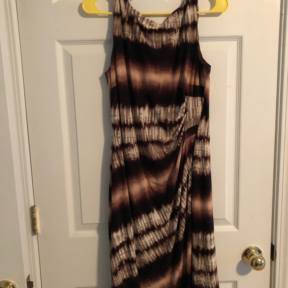 Dress - Picture 2 of 3